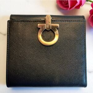 Authentic Salvatore Ferragamo Black Leather Gold Clasp Bifold Wallet MSRP $599